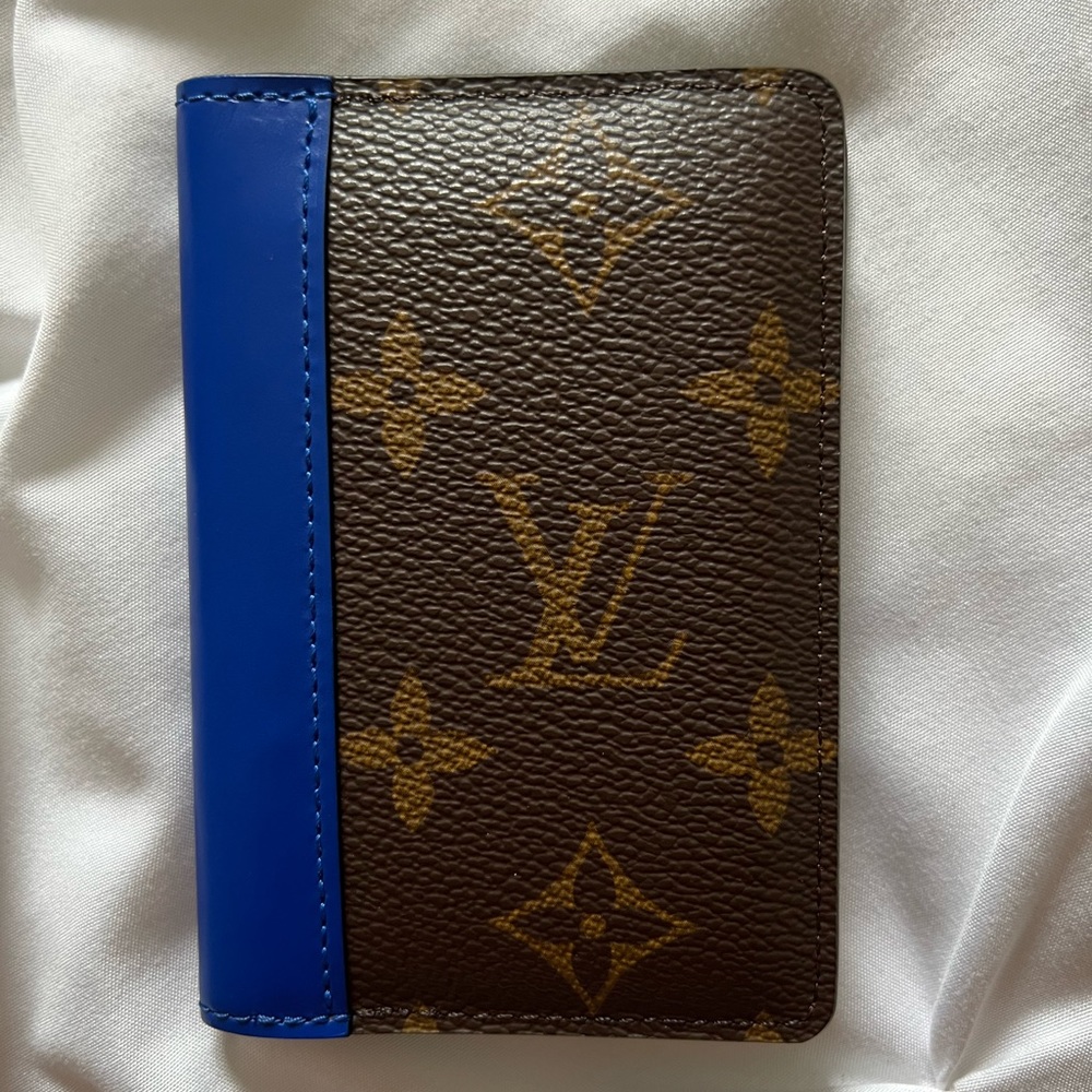 Louis Vuitton Pocket Organizer. Brown(Blue)